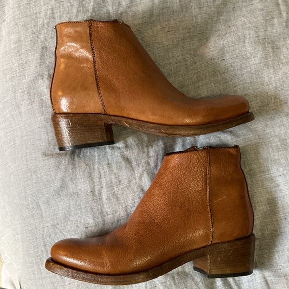 NWT - Italian made leather ankle booties sz 39 brand "gravity pope" - Picture 16 of 16